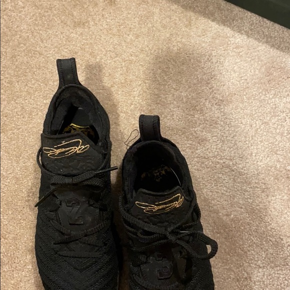 Lebron XVI - Picture 6 of 7